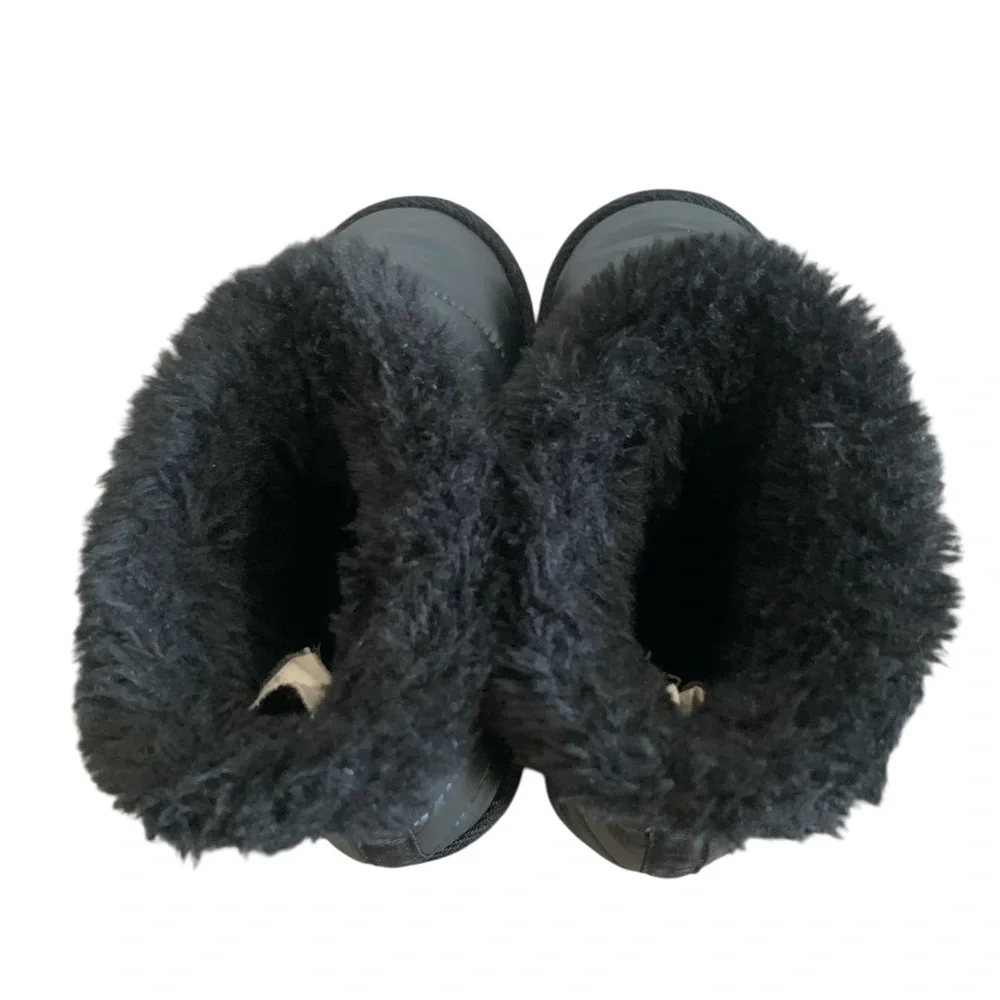Black Quilted Booties with Fuzzy Lining Girl 13